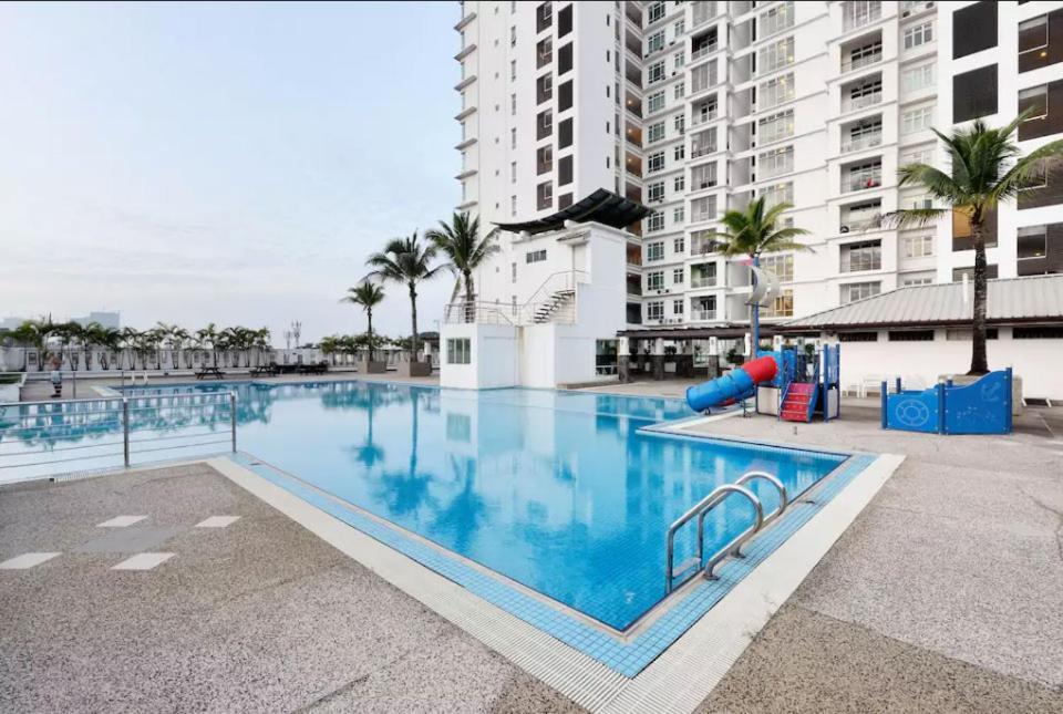 Pangsapuri In Jb With Sea View, View, Balcony, Free Wifi And Free Parking